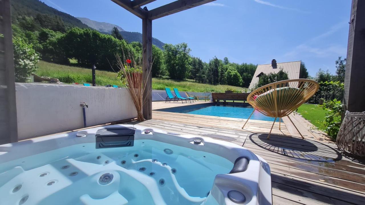 Chalet-luxe-SERRE CAMBEOU Saint-Chaffrey Extérieur photo